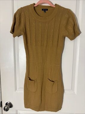 Lukula Cable Knit Short Sleeve Sweater Dress